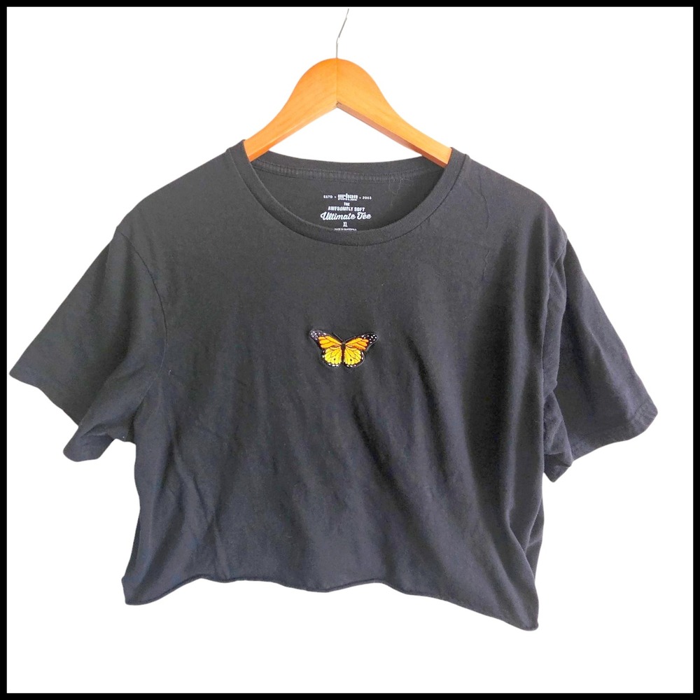 Urban Pipeline Crop Top Butterfly Graphic Tee Short Sleeve Black XL‎